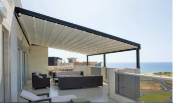 Retractable roofing
